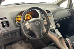 musta Toyota Auris 2008 kuva 3.