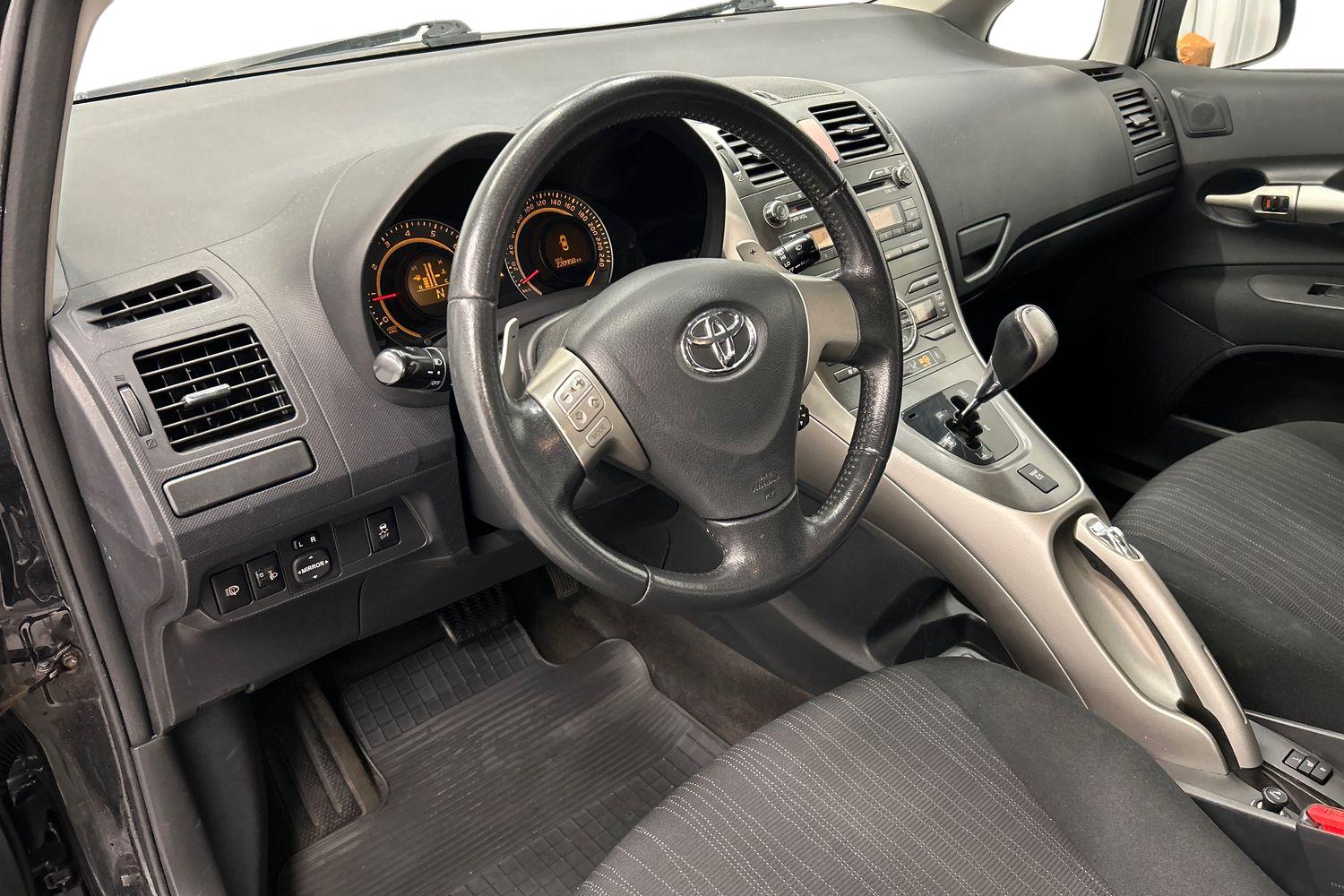 Toyota Auris 2008, kuva 6/17