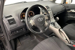 musta Toyota Auris 2008 kuva 6.