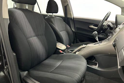 musta Toyota Auris 2008 kuva 11.