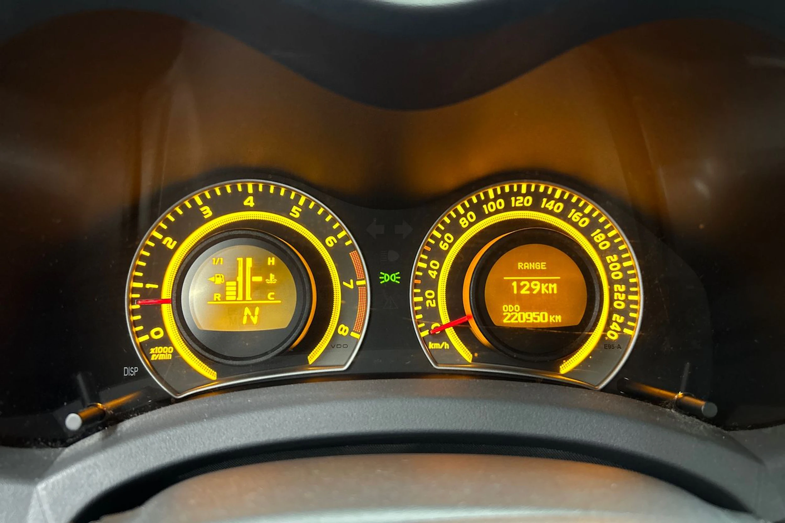 musta Toyota Auris 2008 kuva 13.