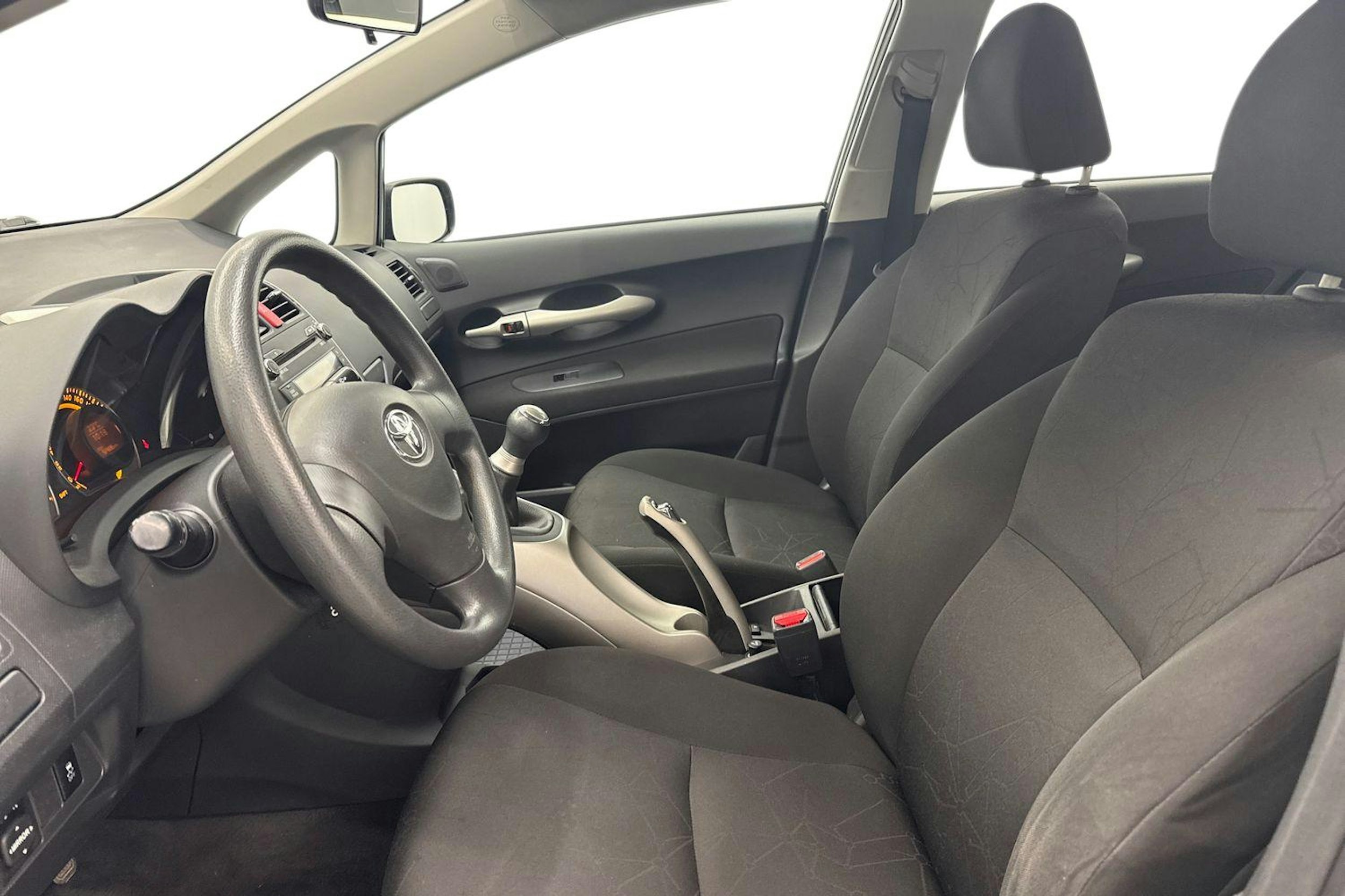 Harmaa Toyota Auris 2009 kuva 11.