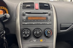 Harmaa Toyota Auris 2009 kuva 19.