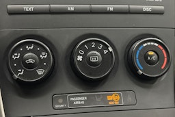 Harmaa Toyota Auris 2009 kuva 22.