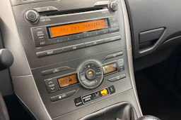 musta Toyota Auris 2009 kuva 8.