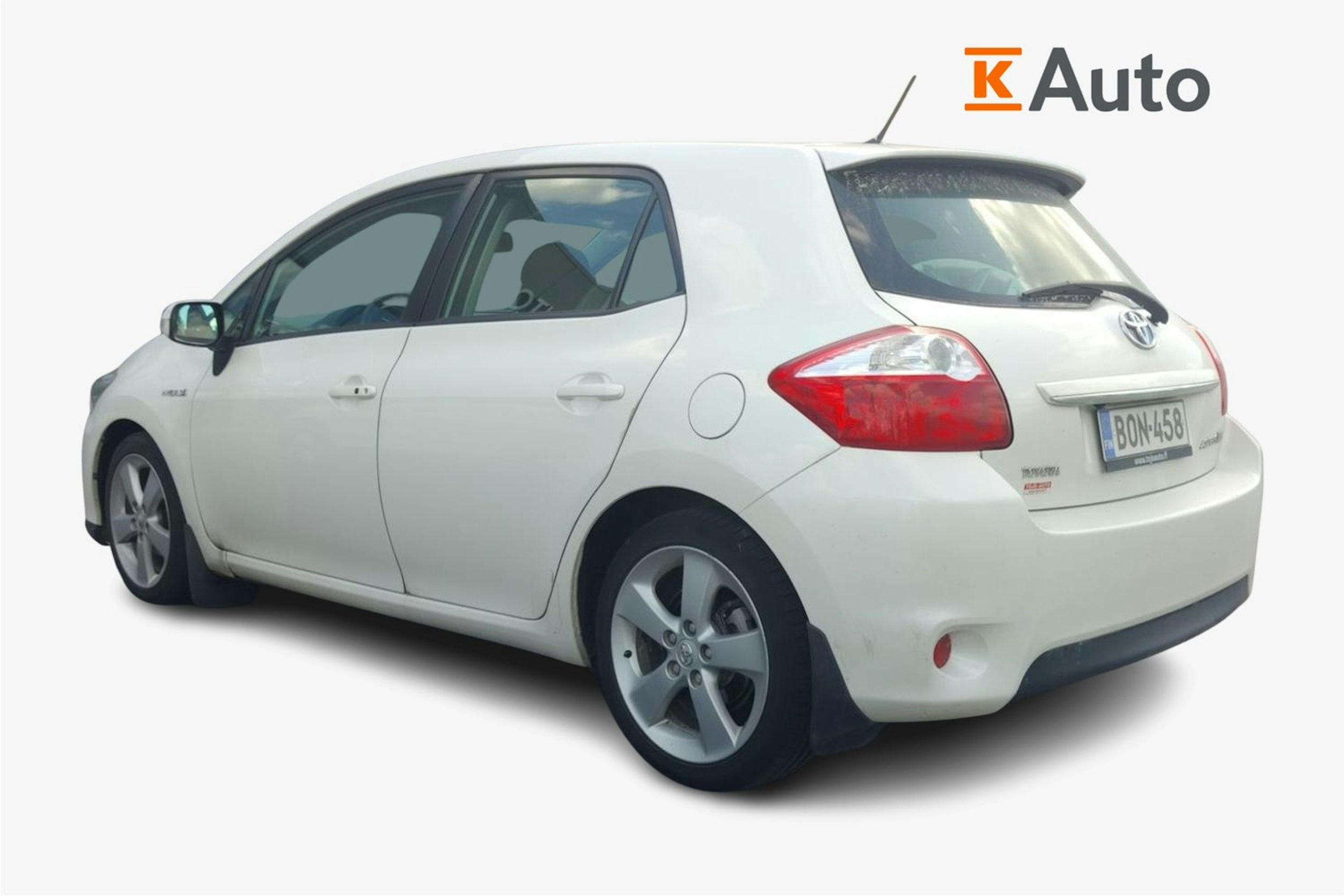 valkoinen Toyota Auris 2010 kuva 2.