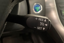 valkoinen Toyota Auris 2010 kuva 18.