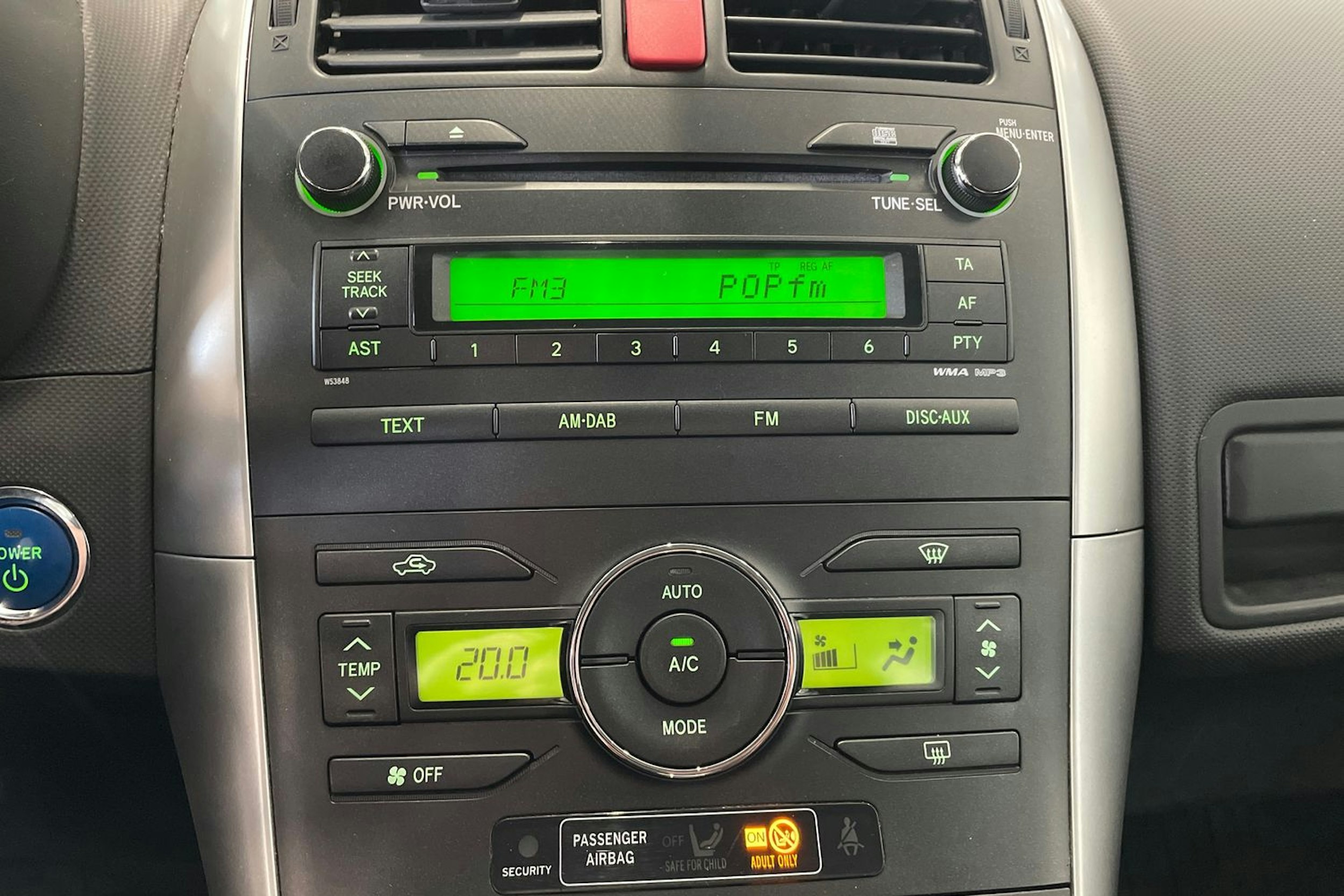 valkoinen Toyota Auris 2010 kuva 21.