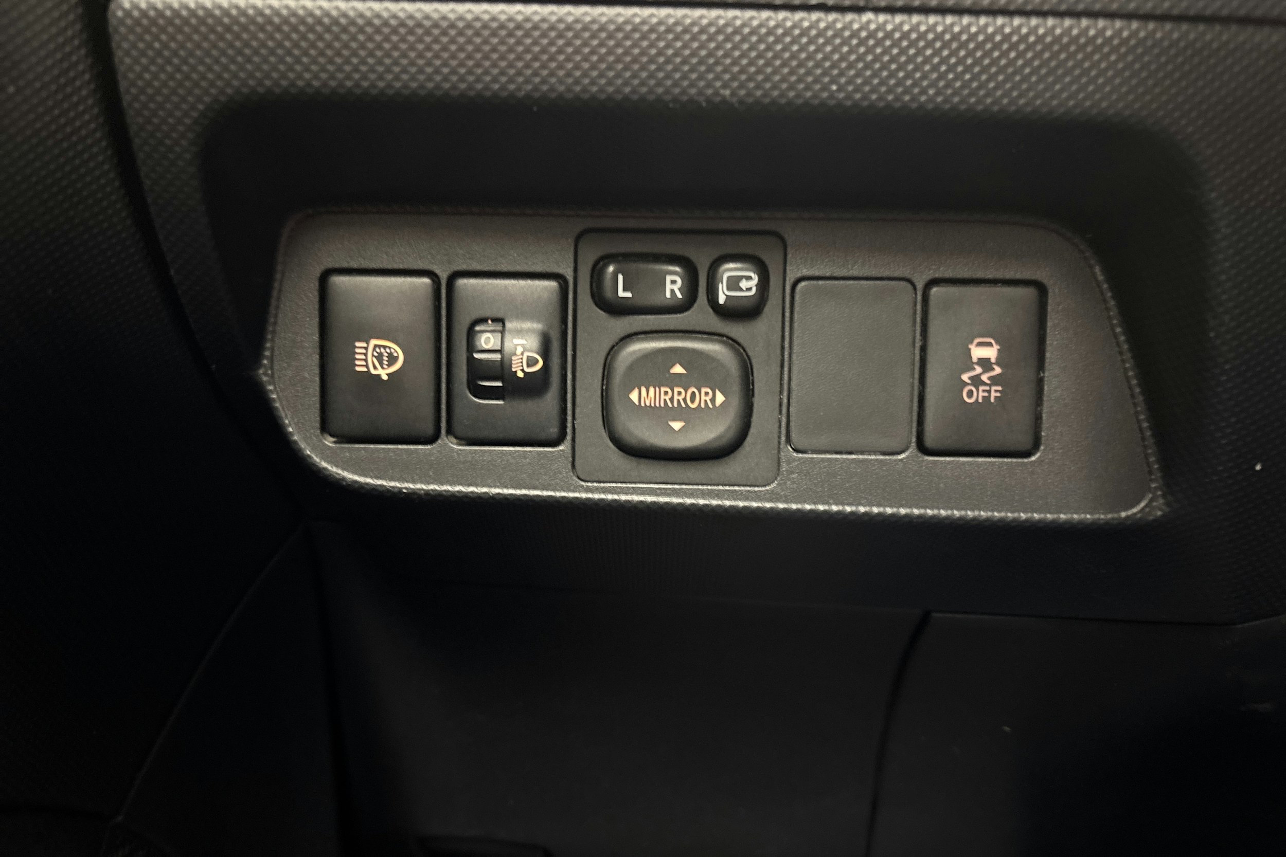 sininen Toyota Auris 2010 kuva 14.