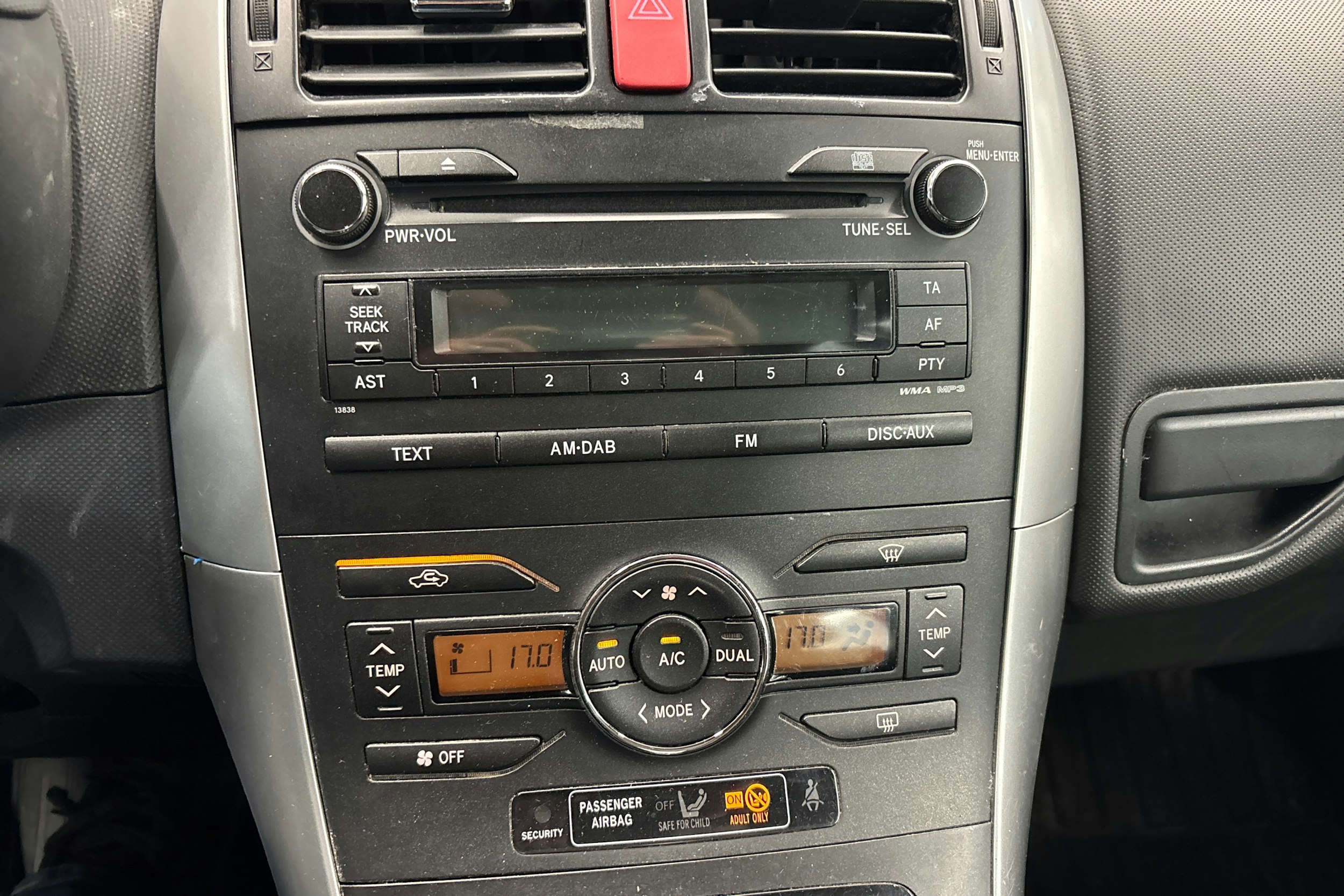 sininen Toyota Auris 2010 kuva 15.
