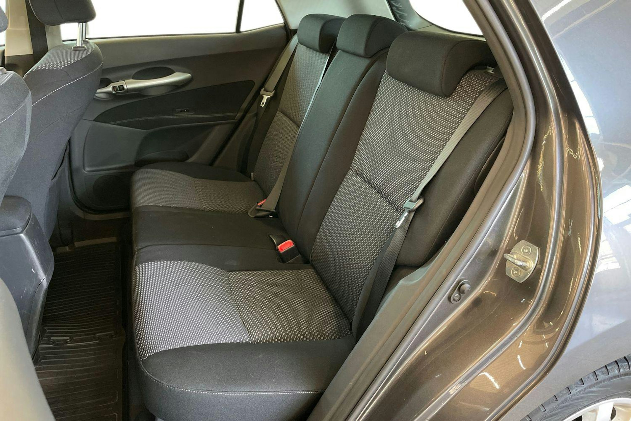 Harmaa Toyota Auris 2010 kuva 10.