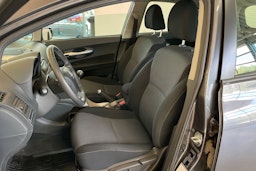 Harmaa Toyota Auris 2010 kuva 25.