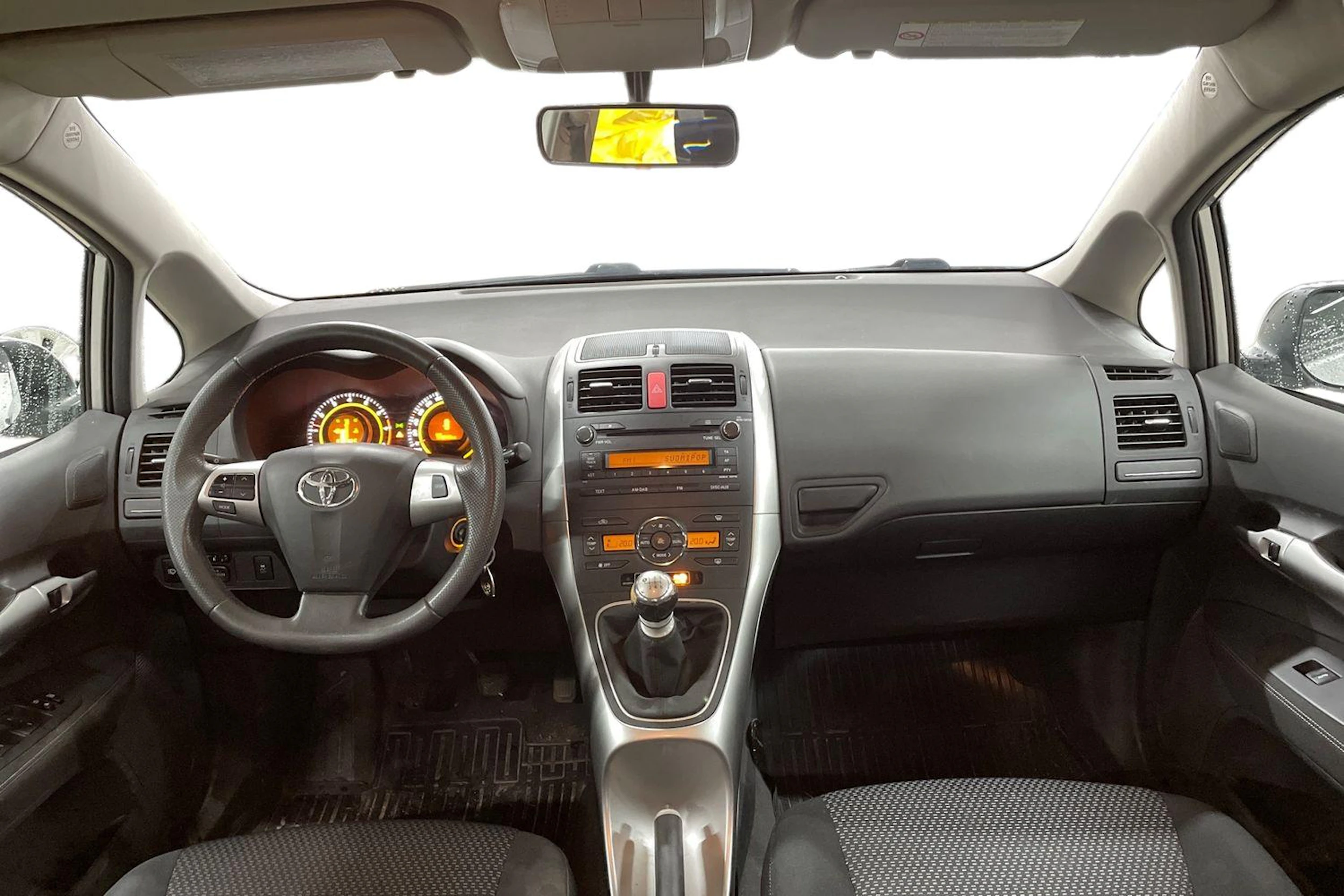 hopea Toyota Auris 2010 kuva 9.