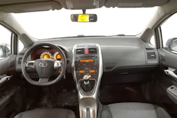 hopea Toyota Auris 2010 kuva 9.
