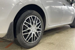 hopea Toyota Auris 2010 kuva 13.