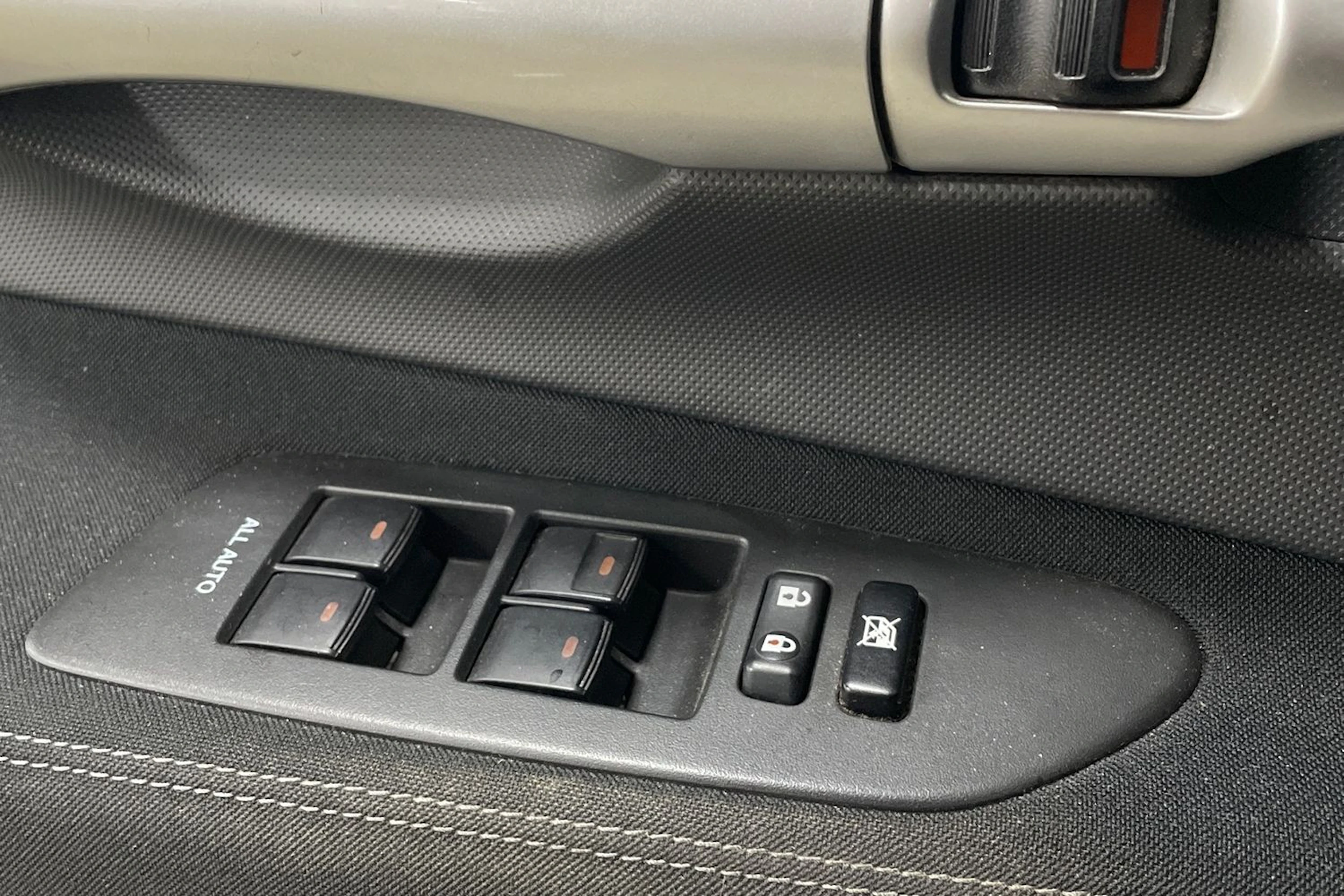 hopea Toyota Auris 2010 kuva 18.