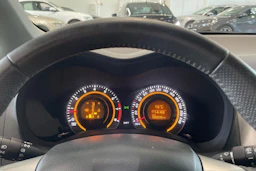 harmaa Toyota Auris 2010 kuva 13.