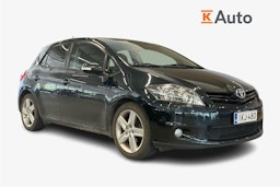 Harmaa Toyota Auris 2011 kuva 1.