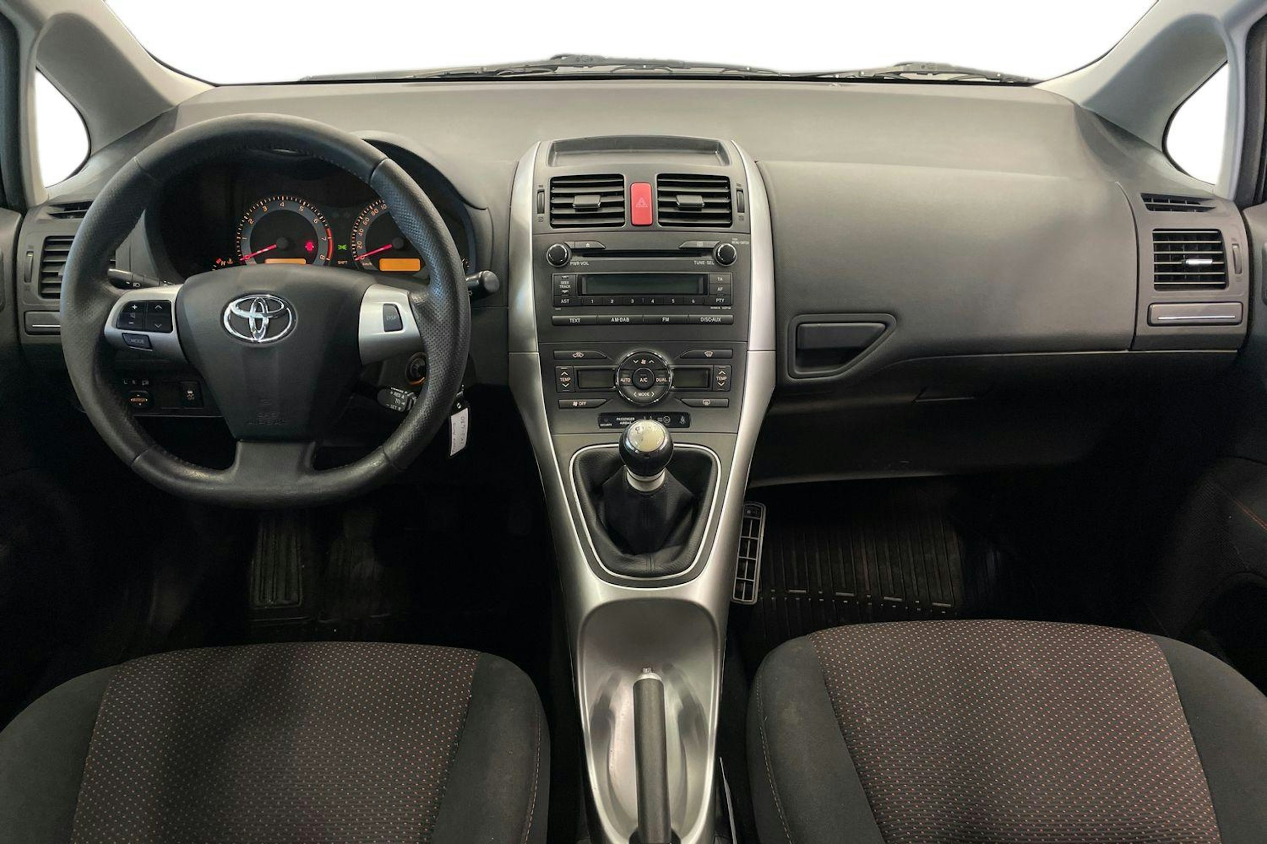 Harmaa Toyota Auris 2011 kuva 9.