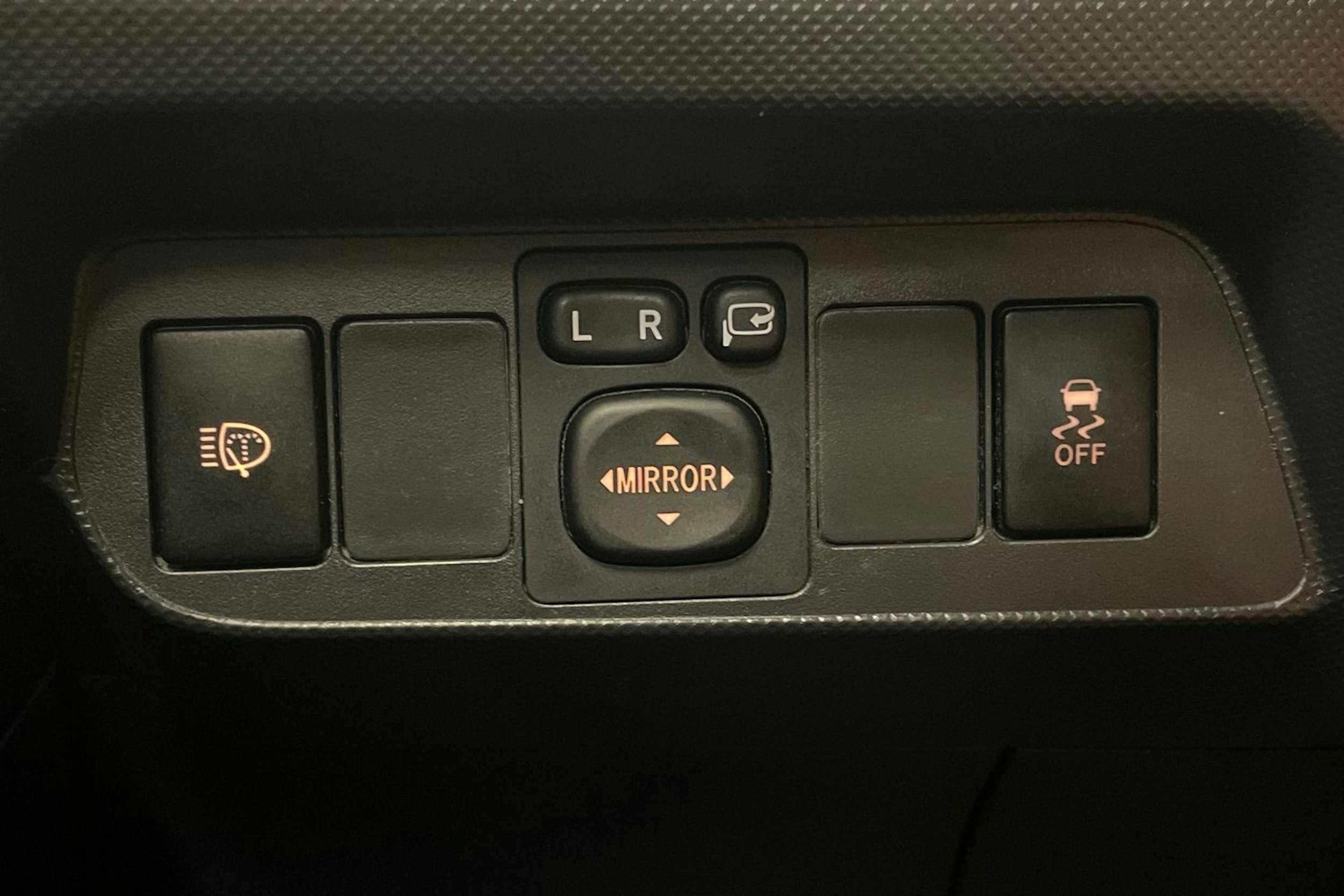 Harmaa Toyota Auris 2011 kuva 15.