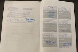 Harmaa Toyota Auris 2011 kuva 19.