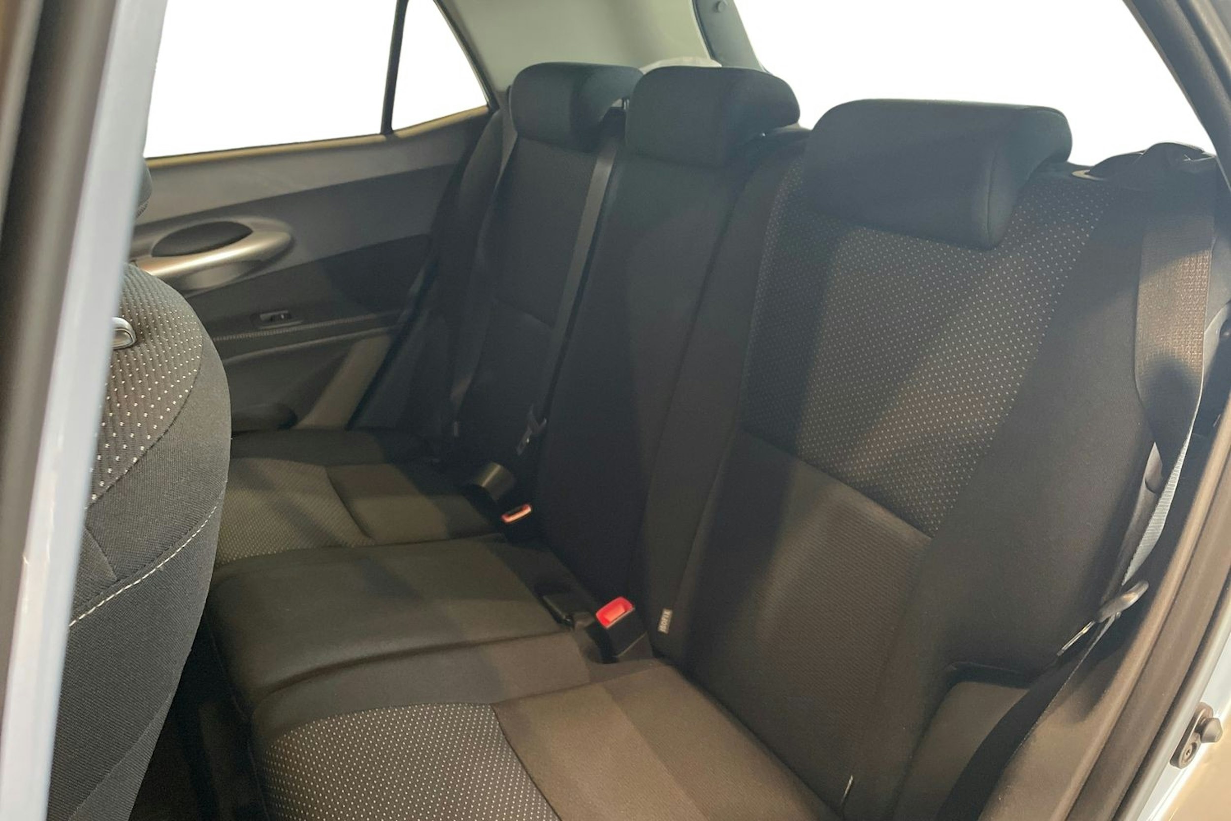sininen Toyota Auris 2011 kuva 8.