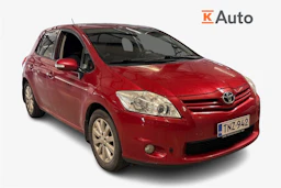 punainen Toyota Auris 2011 kuva 1.