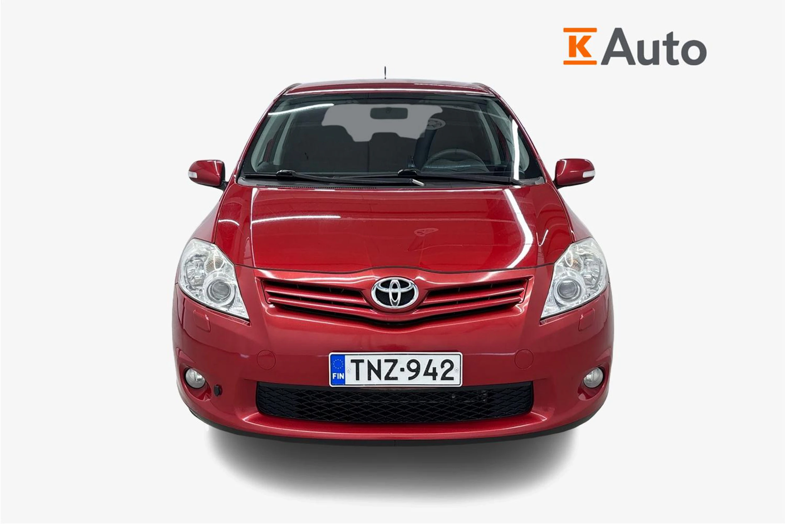 punainen Toyota Auris 2011 kuva 4.