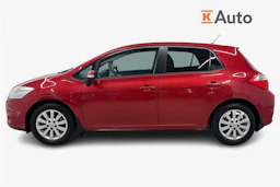 punainen Toyota Auris 2011 kuva 5.