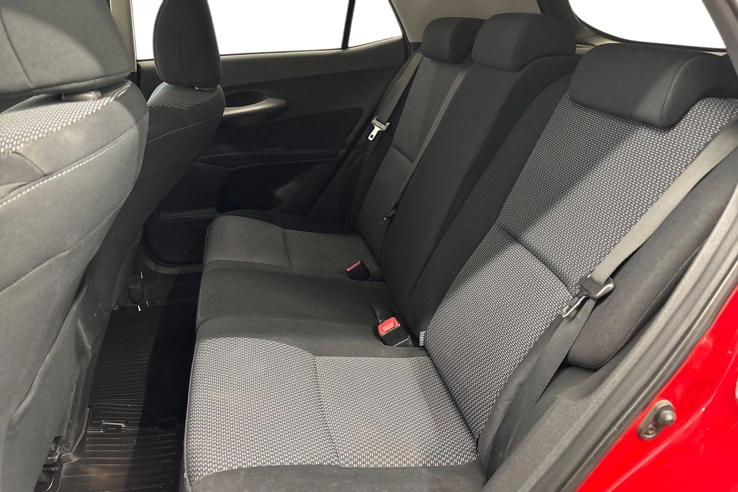 punainen Toyota Auris 2011 kuva 8.