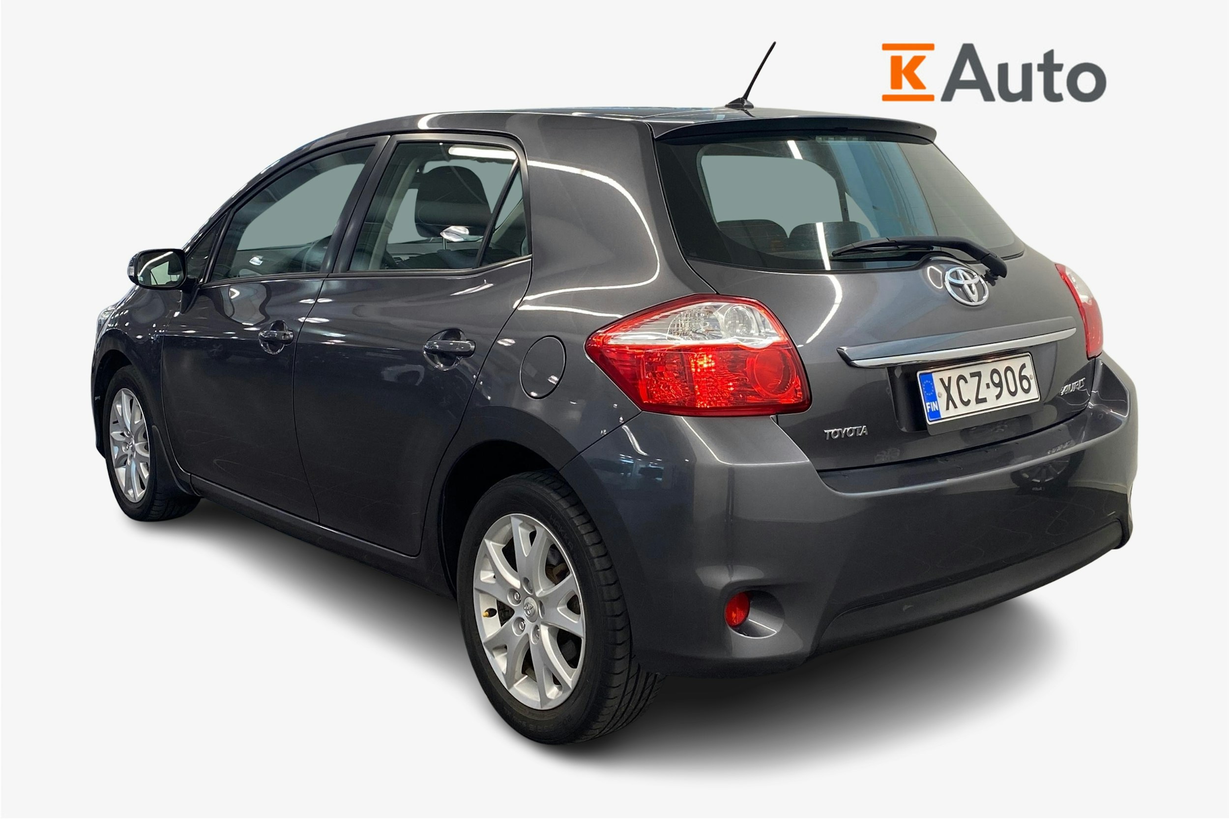 harmaa Toyota Auris 2011 kuva 2.