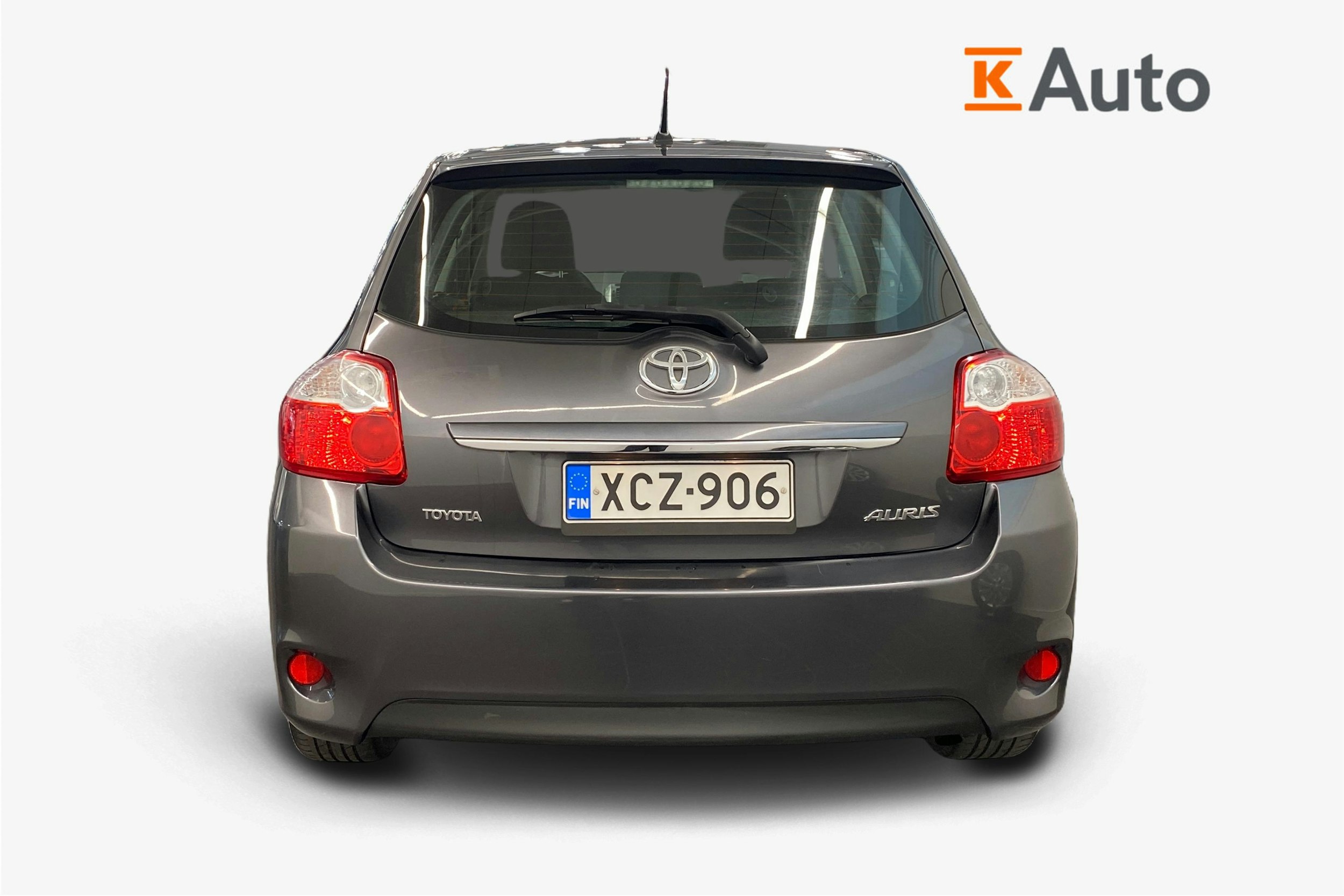 harmaa Toyota Auris 2011 kuva 3.