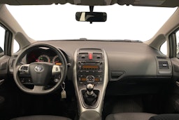 harmaa Toyota Auris 2011 kuva 9.