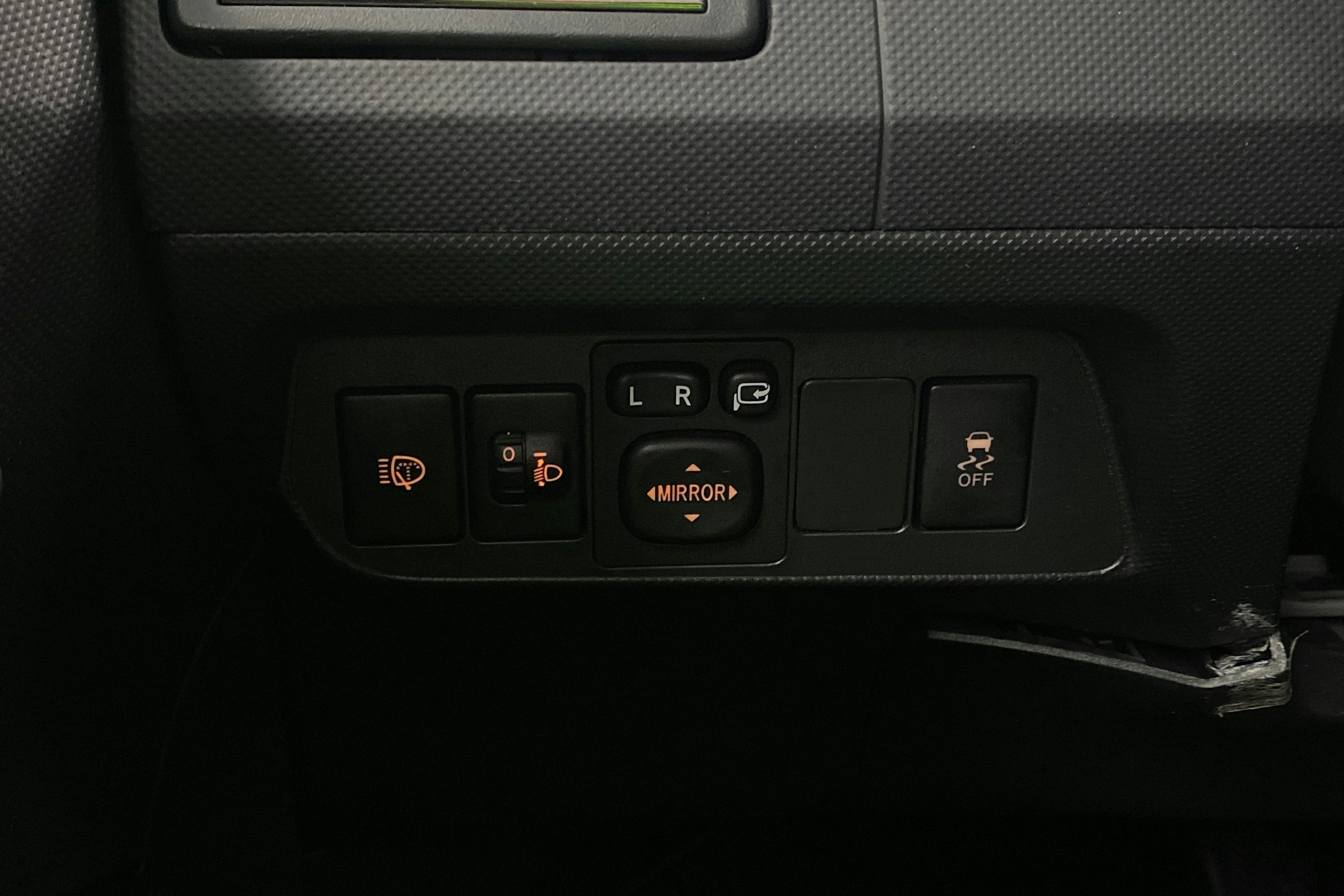 harmaa Toyota Auris 2011 kuva 18.