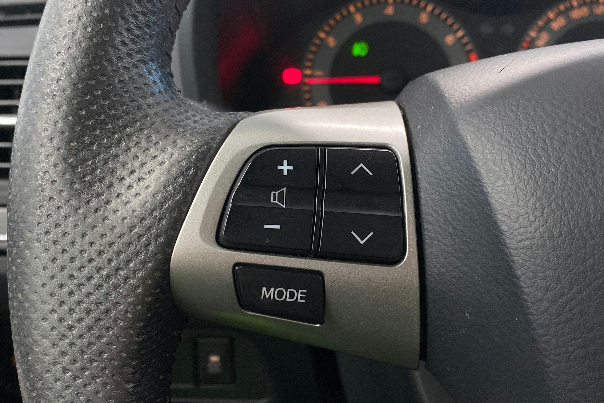 harmaa Toyota Auris 2011 kuva 22.