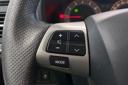 harmaa Toyota Auris 2011 kuva 22.