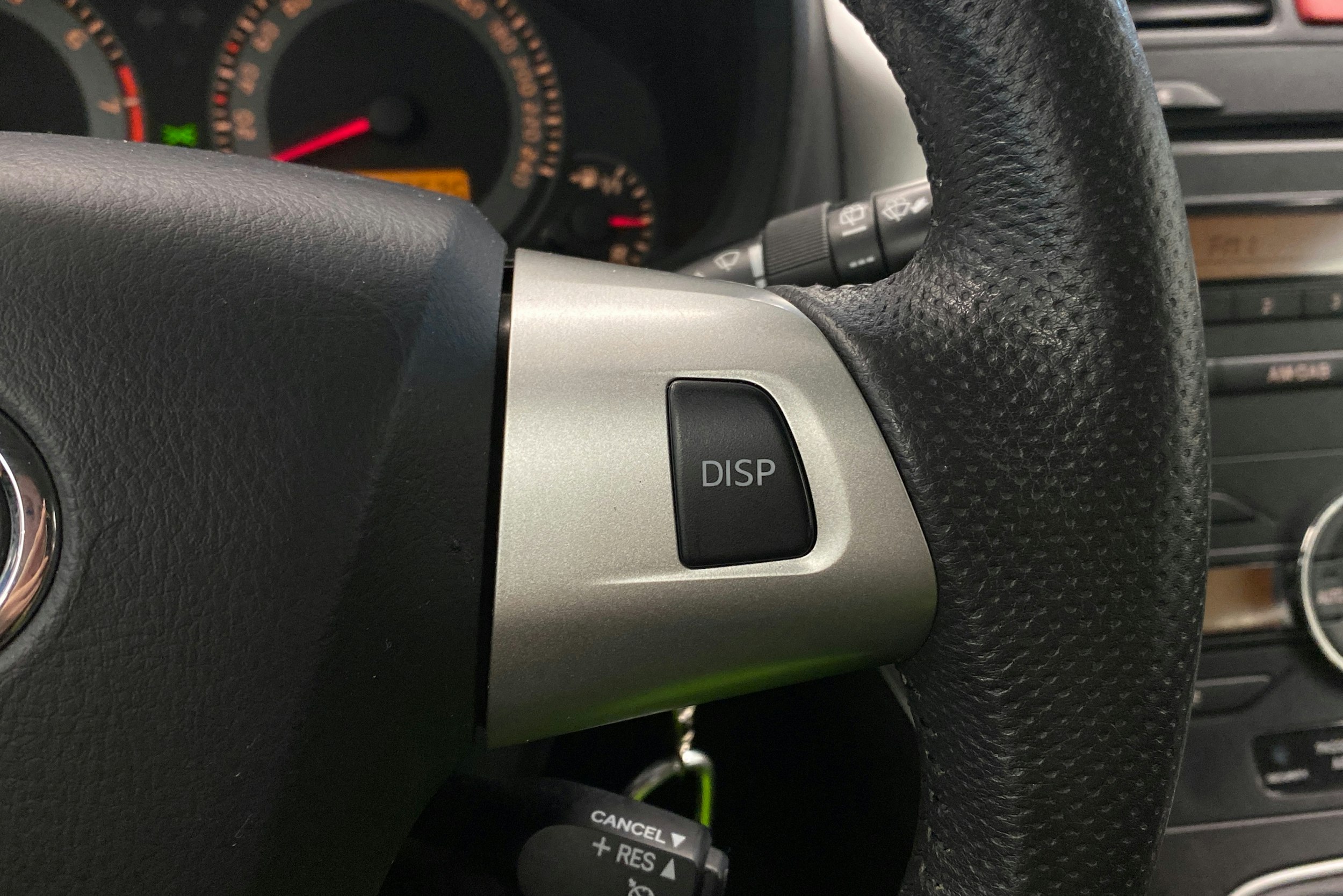 harmaa Toyota Auris 2011 kuva 23.