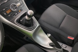harmaa Toyota Auris 2011 kuva 24.