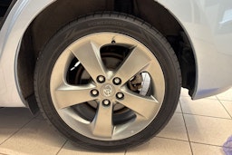 sininen Toyota Auris 2012 kuva 13.