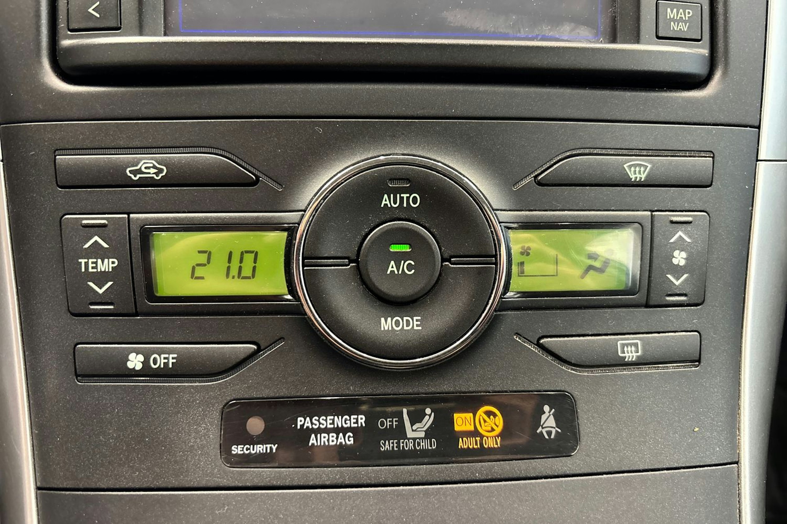 sininen Toyota Auris 2012 kuva 19.