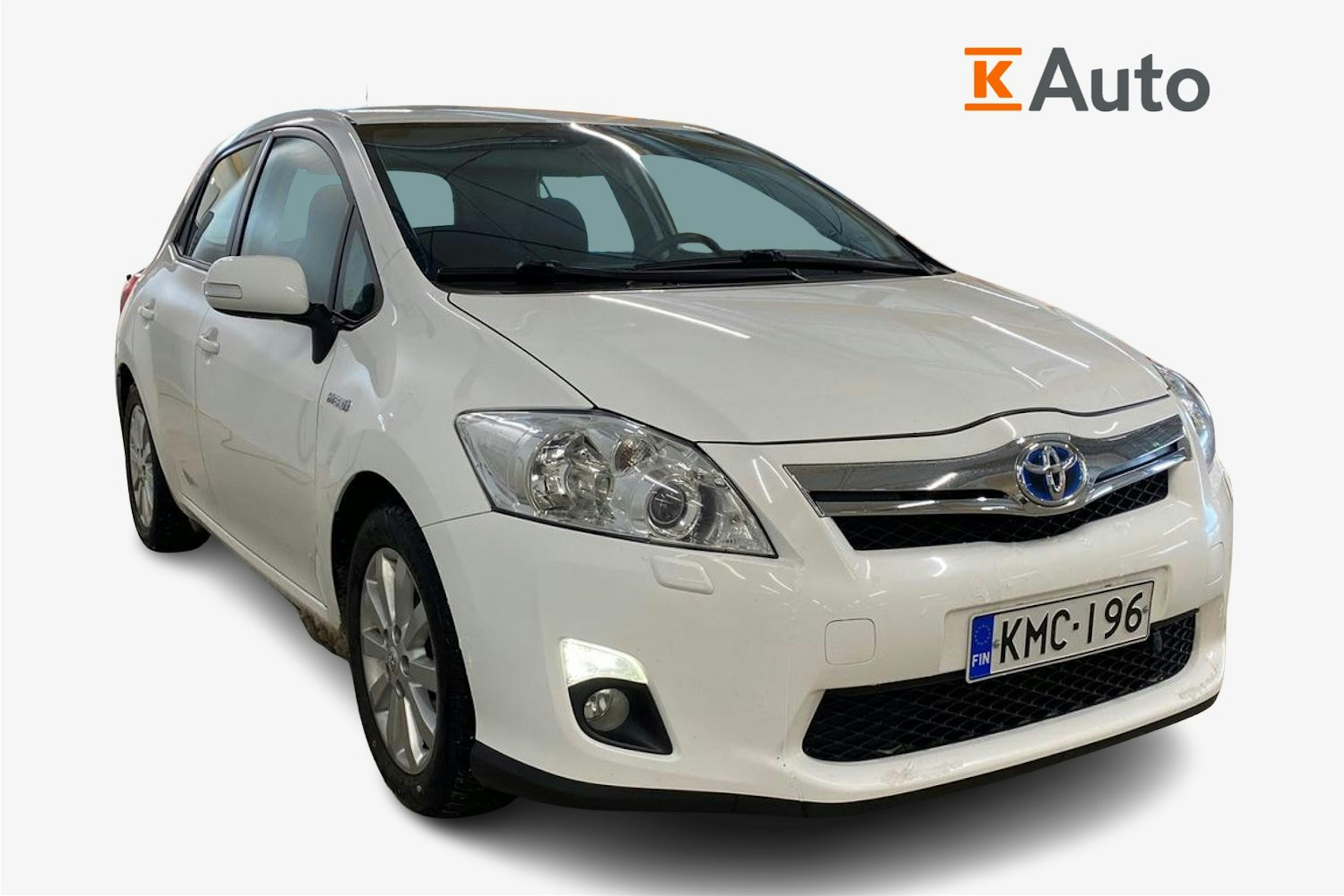 valkoinen Toyota Auris 2012 kuva 1.
