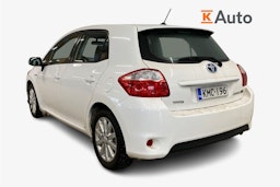 valkoinen Toyota Auris 2012 kuva 2.