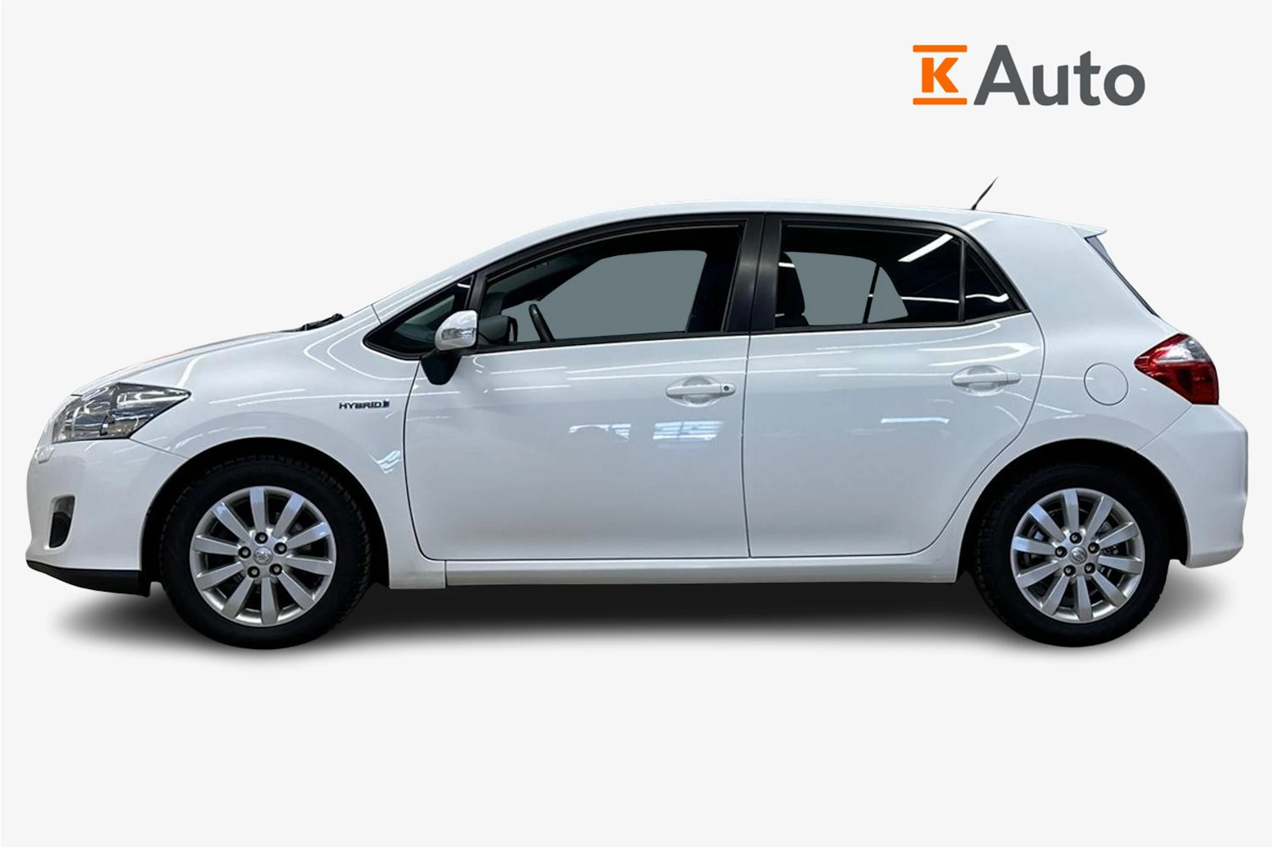 valkoinen Toyota Auris 2012 kuva 6.
