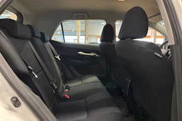 valkoinen Toyota Auris 2012 kuva 15.