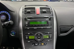 valkoinen Toyota Auris 2012 kuva 17.