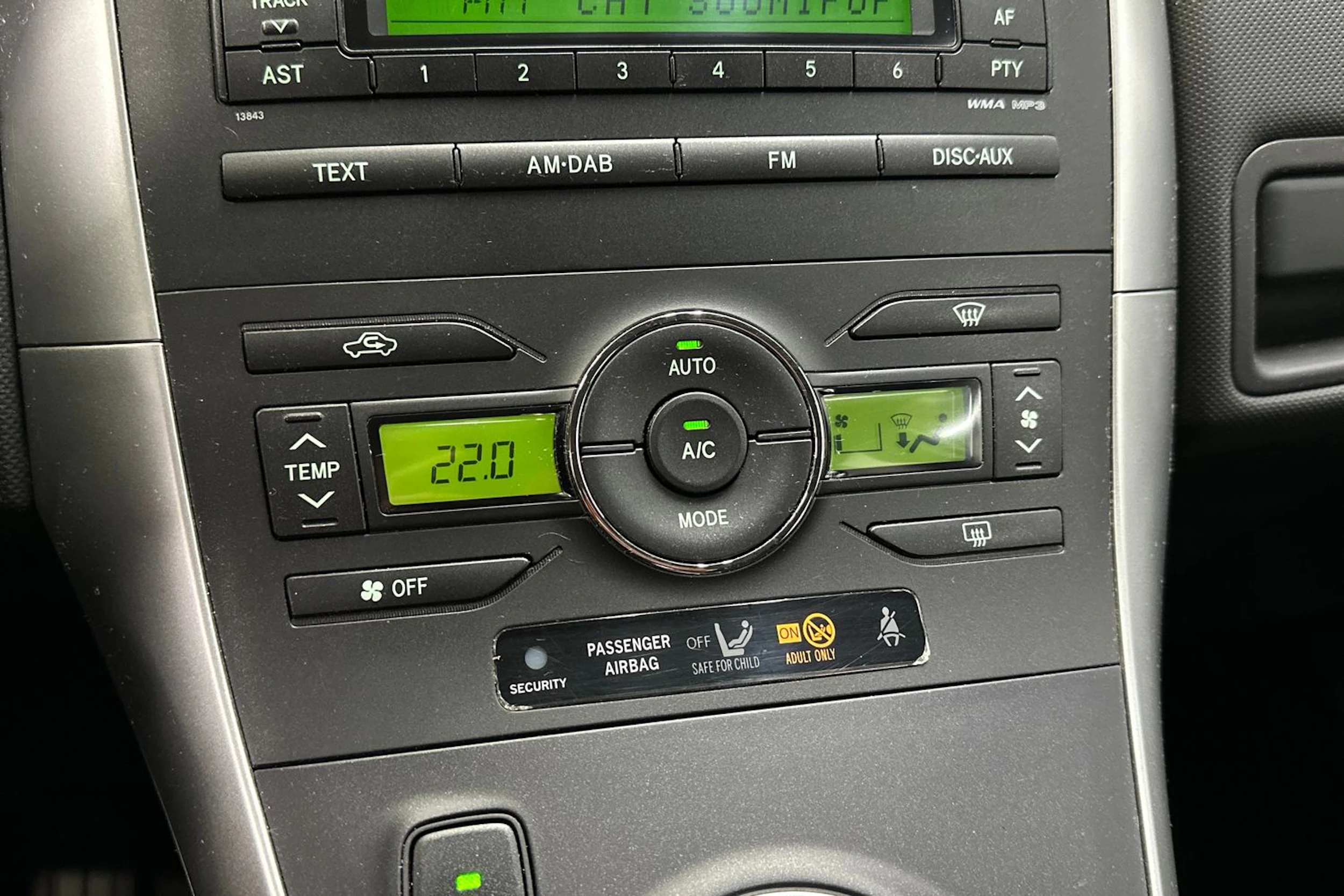 valkoinen Toyota Auris 2012 kuva 18.