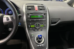 valkoinen Toyota Auris 2012 kuva 20.