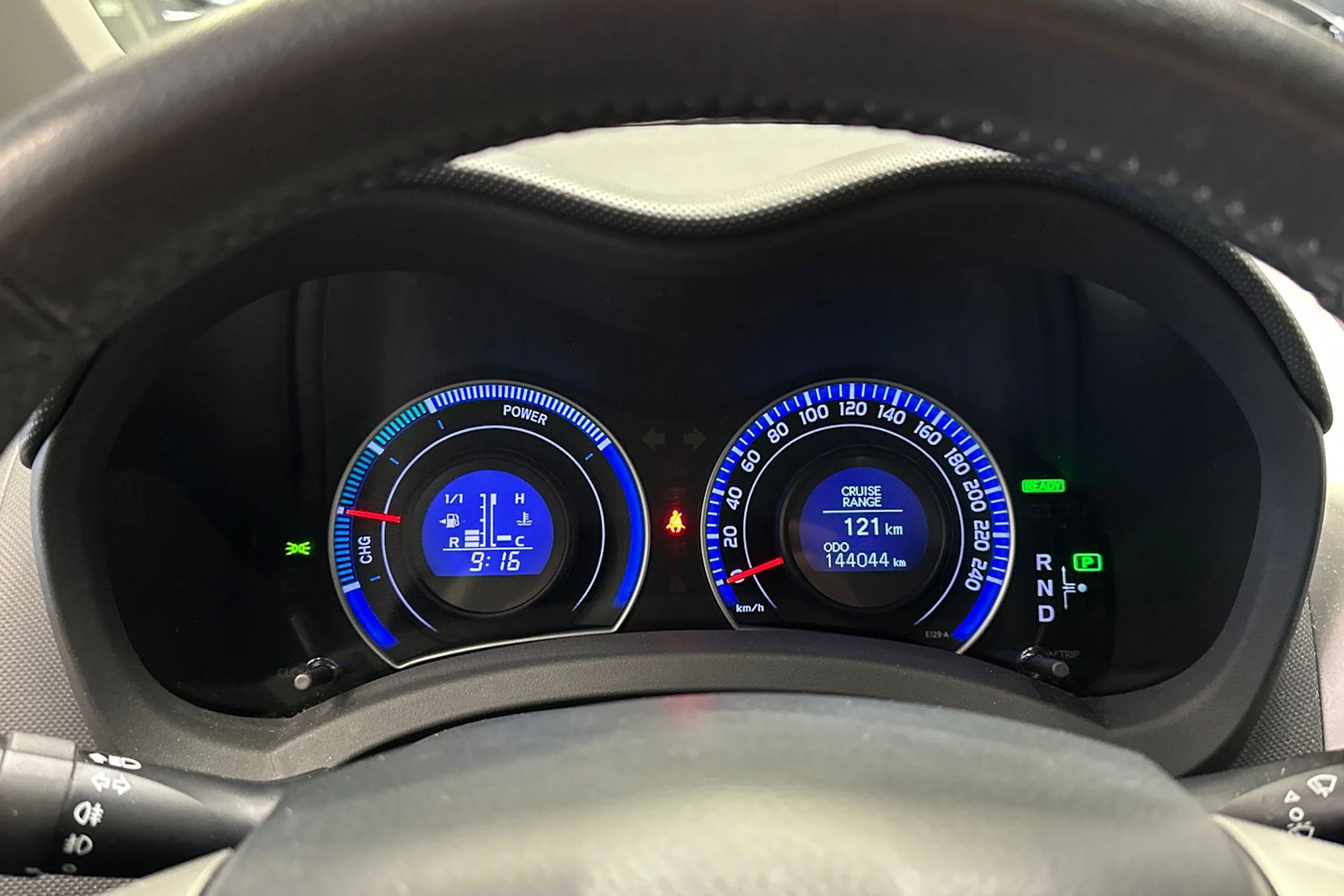 valkoinen Toyota Auris 2012 kuva 23.