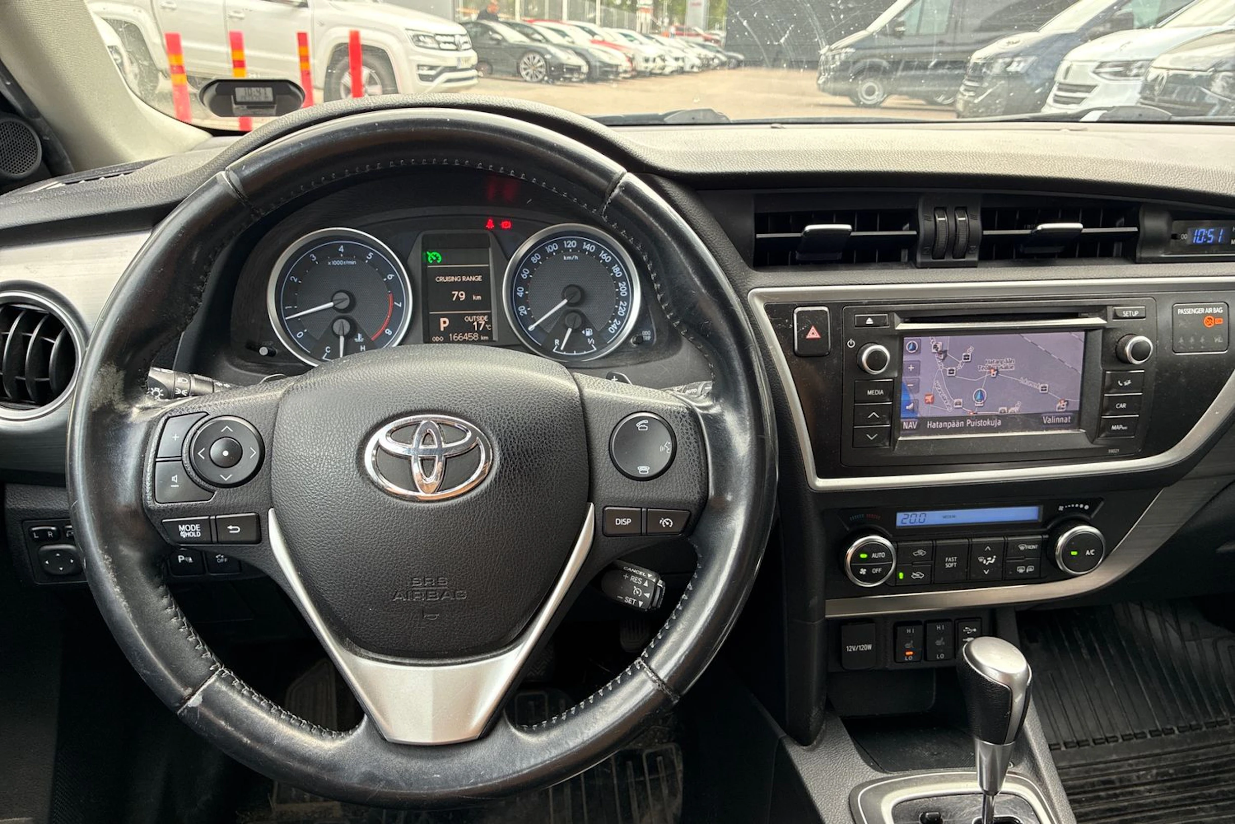 ruskea (beige) Toyota Auris 2013 kuva 4.