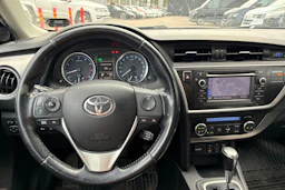 ruskea (beige) Toyota Auris 2013 kuva 4.